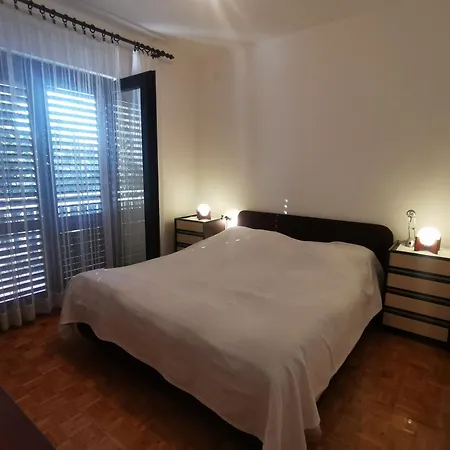 Nomi Vodice